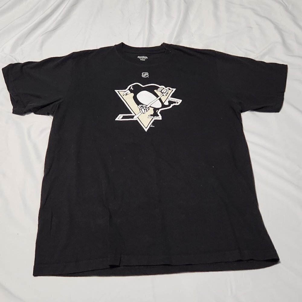 Men's Pittsburgh Penguins Letang Shirt ***SIGNED
Lot N